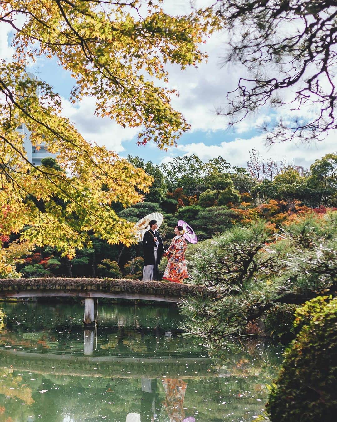 神戸セントモルガン教会さんのインスタグラム写真 - (神戸セントモルガン教会Instagram)「@kobe_st.morgan_church をフォローして、 #神戸セントモルガン教会 でお写真を投稿してくださいね* . ------------------- 日本ならではの景色に 日本の花嫁・花婿らしい姿で..* 景色の中に溶け込む和装姿は うっとりするほど素敵です＊ ------------------- . ▽予約はTOPのリンクから❁ お問い合わせはDMに** >>>@kobe_st.morgan_church . ------------------- #結婚式 #ウェディング  #神戸花嫁 #神戸プレ花嫁  #関西花嫁 #神戸花嫁会 #神戸セントモルガン教会  #セントモルガン教会  #神戸結婚式 #KOBE #式場迷子 #ブライダルフェア #TAGAYA #weddingtbt #Dressy花嫁 #marryxoxo #ウェディングニュース #大聖堂 #チャペル #和装 #ロケーションフォト #色打掛」7月15日 18時49分 - kobe_st.morgan_church