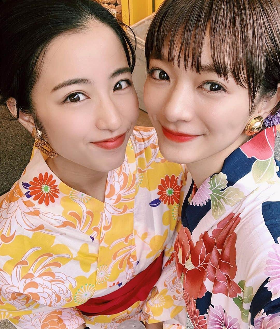 のインスタグラム：「. 今年もまたえのぴと👘 横浜の花火大会にいてきたよ🎆 . 去年は鎌倉花火行って、風の影響で見れず 今回も雨降ってたから、心配だったけど . 無事に観れて、思わず2人して 「よかったぁあああーー🥺」って。笑 . 夏の思い出が出来ました〜 ありがとうっ❤️ . . #japan#summer#fireworks#yokohama#yukata#actress#model#japanesecostume#お祭り#浴衣#浴衣女子#役者#横浜トワイライトスパークリング#花火大会#まで#元町中華街#ずっと食べ歩き#5種類食べたのに#帰りに焼肉行ってる#カビゴン」