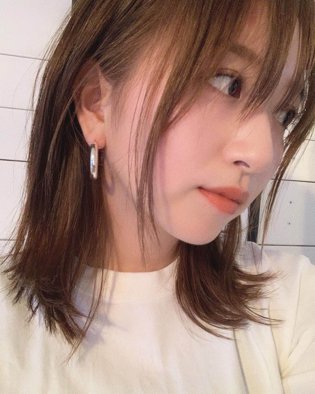 鹿沼憂妃さんのインスタグラム写真 - (鹿沼憂妃Instagram)「いつかのむくみ顔🤢 この三連休は幼馴染と行きつけのお店に行き お家に帰ってモーニング娘。のライブDVDを 永遠にみて歌って踊ったり お買い物に行ったりドライブしたり 寝まくったり笑いまくったり…🌈 まるで地元にいるかのような感覚。 THE 最高。 あ〜今年も久々に敦賀花火が行きたいな🎆 とゆうか花火大会に行きたい！！！♥️ あとBBQしたいし、アラジン観たいし、 ダイビングしたいし… とりあえずとりあえず梅雨明けしてほしいです🌀 #日記かよ」7月15日 19時03分 - shika_0225