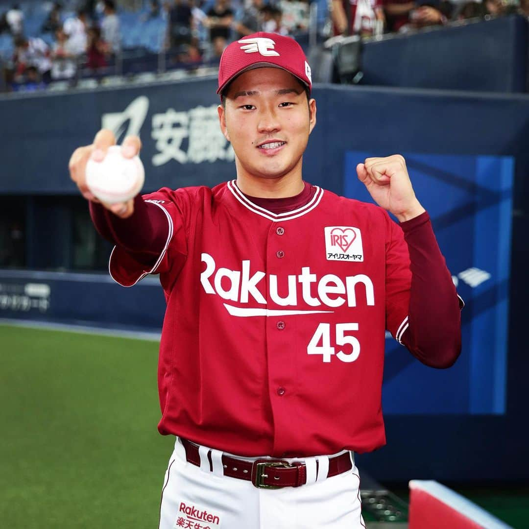 東北楽天ゴールデンイーグルスさんのインスタグラム写真 - (東北楽天ゴールデンイーグルスInstagram)「⚾️ ⚾️B 2-6 E⚾️ 全員野球で後半戦初戦を勝利で飾る✨✨✨ 緊急登板の菅原選手が5回2失点で先発での初勝利‼️ 中継ぎ陣も6回以降を無失点に抑えた👏🏼 打っては島内選手が勝ち越し打を含む3安打3打点💯 堀内選手は同点タイムリーと好リードで勝利に貢献👍🏼 #rakuteneagles #RESTART #日本一の東北へ #菅原秀 #島内宏明 #堀内謙伍」7月15日 19時38分 - rakuten_eagles