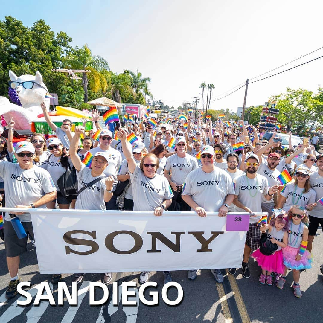 PlayStationさんのインスタグラム写真 - (PlayStationInstagram)「PlayStation joined #Pride marches in San Francisco, San Diego, London, and Tokyo this year to celebrate love and equality with players across the world.」7月16日 6時40分 - playstation