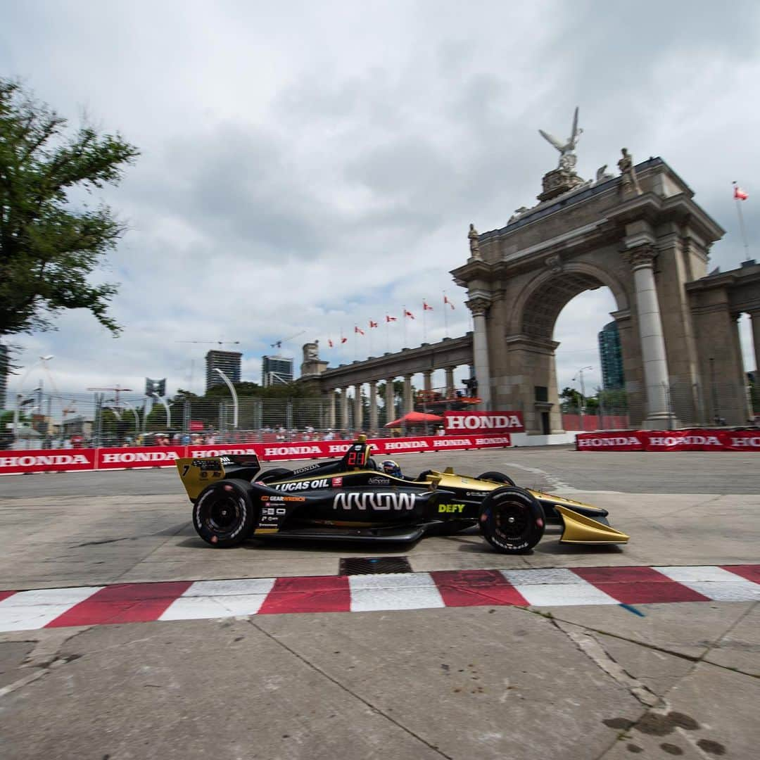 マーカス・エリクソンさんのインスタグラム写真 - (マーカス・エリクソンInstagram)「Another new track and experience this weekend @hondaindy Toronto. Difficult but fun track. Unfortunately got hit at the start of the race which put me 4 laps down. When I got going again I had great speed all day and posted the fastest lap of the race! Frustrating to not get a result out of it, but bringing the positives #ME7 #INDYCAR」7月16日 5時25分 - ericsson_marcus