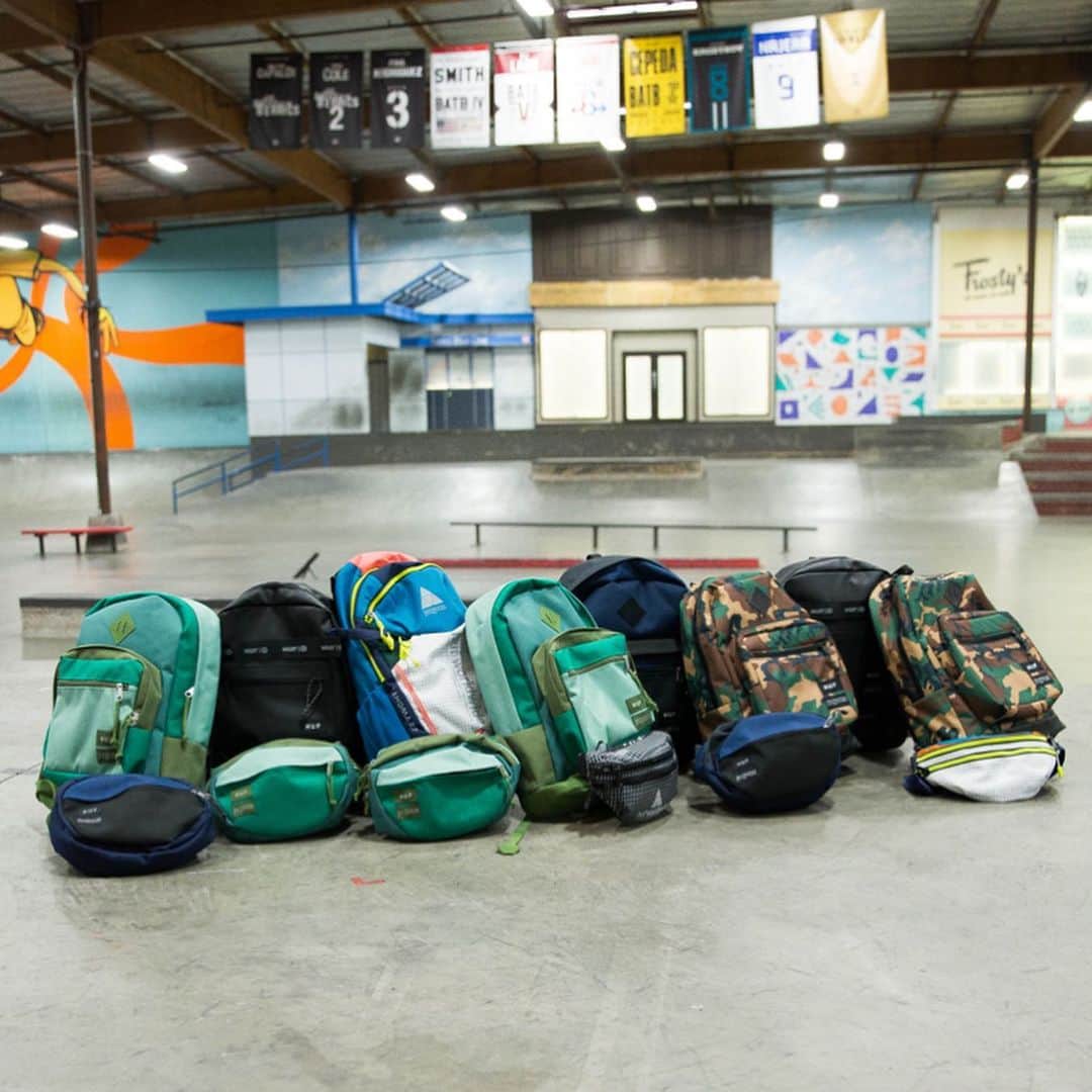 The Berricsさんのインスタグラム写真 - (The BerricsInstagram)「@hufworldwide has collaborated once again with @jansport and the brand wants to hook you up with 14 bags from the HUF x JanSport collection. To win all this just follow @hufworldwide and @jansport and tag 2 friends. We'll pick the winner of the WHOLE HUF x JanSport collection! #hufxjansport」7月16日 5時26分 - berrics