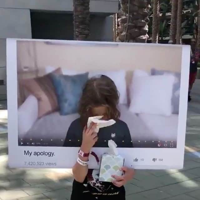 VICEさんのインスタグラム写真 - (VICEInstagram)「This kid cosplaying as an apology video Was the true star of VidCon. Watch the video at the link in bio.」7月16日 6時00分 - vice