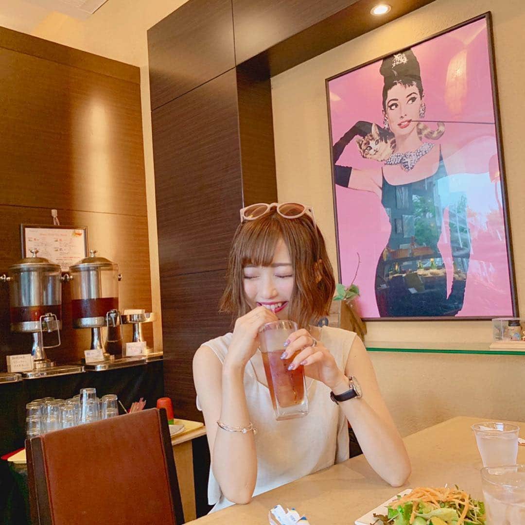 小林智絵のグルメインスタ