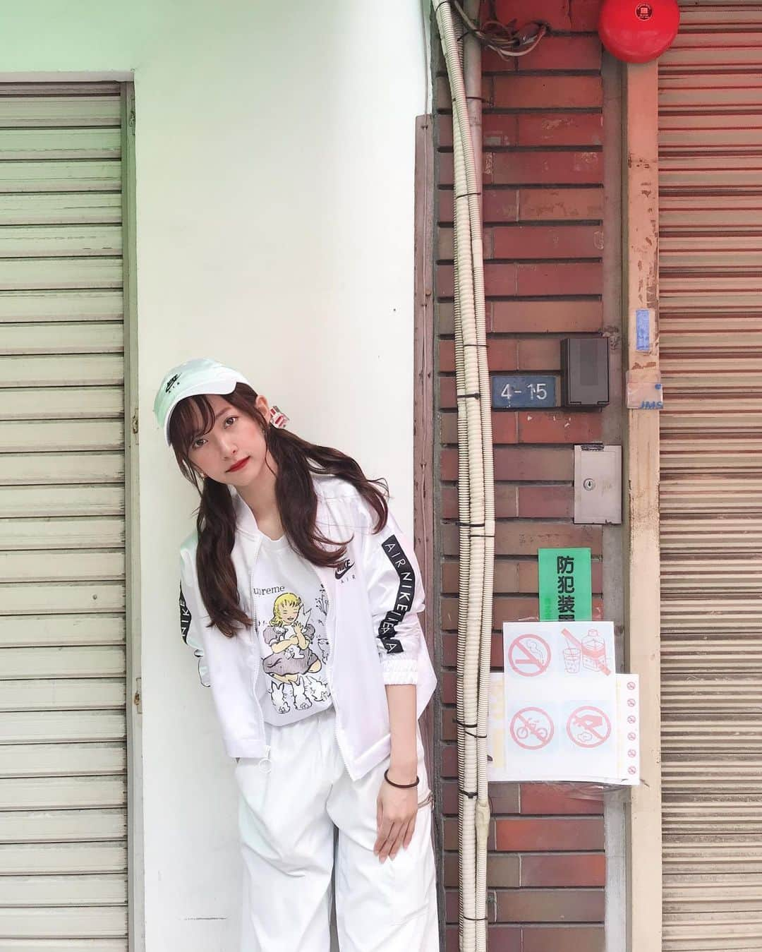 粟津麻依さんのインスタグラム写真 - (粟津麻依Instagram)「🕊 #MAI_SNEAKER_LIFE 🕊  ALL WHITE 🐏☁️🥚🦴🍚🥛」7月15日 21時32分 - awatsumai