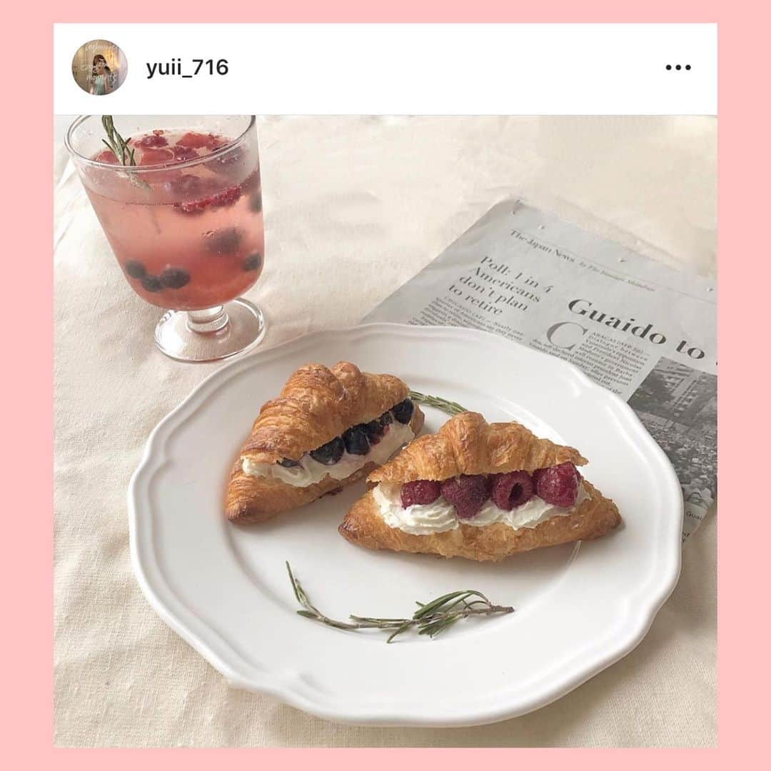 bis_web bis [ビス] さんのインスタグラム写真 - (bis_web bis [ビス] Instagram)「☕️﻿ ﻿ ﻿ ﻿ #おうちカフェ のトレンドメニュー﻿ " クロワッサンサンド "﻿ ﻿ ﻿ クロワッサンに切り込みを入れ、ホイップクリームを。﻿ 好きなフルーツや、あんこ、バターなどをはさむだけで完成するよ❤️ぜひ参考にしてみてね！﻿ ﻿ ﻿ ﻿ ﻿ #おうちカフェ #朝食 #朝ごはん﻿ #朝ごパン #パン #breakfast #朝 #手づくり #クロワッサン #クロワッサンサンド #あんバター #フルーツ #ホイップクリーム #먹스타그램 #카페스타그램 #카페 #카페라떼 #카페그램 #인스타푸드 #푸드스타그램 #먹스타그램 #맛집 #먹방 #카페투어 #홈카페놀이 ﻿#bis_web ﻿ ﻿ ﻿ ﻿」7月15日 21時50分 - bis_web