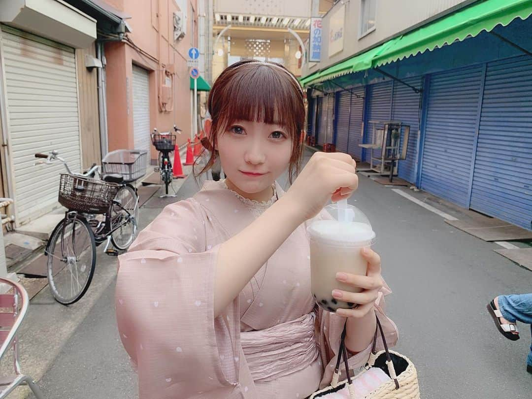 夏川愛実さんのインスタグラム写真 - (夏川愛実Instagram)「ㅤㅤㅤㅤㅤㅤㅤㅤㅤㅤㅤㅤㅤ ㅤㅤㅤㅤㅤㅤㅤㅤㅤㅤㅤㅤㅤ ㅤㅤㅤㅤ ㅤㅤㅤㅤㅤㅤㅤㅤㅤㅤㅤㅤㅤㅤㅤㅤㅤㅤㅤㅤㅤㅤ メンバーとお祭り！行った！ その前に大須でタピオカ飲んだよ。💓 ㅤㅤㅤㅤㅤㅤㅤㅤㅤㅤㅤㅤㅤㅤㅤㅤㅤㅤㅤㅤㅤㅤ  秘密のタピオカ屋さん！ ほうじ茶にミルクフォームトッピング！ ㅤㅤㅤㅤㅤㅤㅤㅤㅤㅤㅤㅤㅤㅤㅤㅤㅤㅤㅤㅤㅤㅤ 浴衣はナイスクラップの〜💓 茶色です。。安定…(笑)ㅤㅤㅤㅤㅤㅤㅤㅤㅤㅤㅤㅤㅤㅤㅤㅤㅤㅤㅤㅤㅤㅤ #タピオカ#ほうじ茶タピオカ#黒糖タピオカ #ひみつのタピオカ屋さん#18ぐるぐる #タピ活#大須#大須商店街#大須タピオカ #浴衣#浴衣女子#浴衣ヘアアレ#ヘアアレ #ヘアアレンジ#ショートヘアアレ#浴衣ヘア #ナイスクラップの浴衣#niceclaup  ㅤㅤㅤㅤㅤㅤㅤㅤㅤㅤㅤㅤㅤㅤㅤㅤㅤㅤㅤㅤㅤㅤ  ㅤㅤㅤㅤㅤㅤㅤㅤㅤㅤㅤㅤㅤㅤㅤㅤㅤㅤㅤㅤㅤㅤㅤㅤ」7月15日 21時58分 - ami_natsukawa