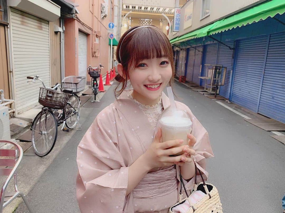 夏川愛実のインスタグラム：「ㅤㅤㅤㅤㅤㅤㅤㅤㅤㅤㅤㅤㅤ ㅤㅤㅤㅤㅤㅤㅤㅤㅤㅤㅤㅤㅤ ㅤㅤㅤㅤ ㅤㅤㅤㅤㅤㅤㅤㅤㅤㅤㅤㅤㅤㅤㅤㅤㅤㅤㅤㅤㅤㅤ メンバーとお祭り！行った！ その前に大須でタピオカ飲んだよ。💓 ㅤㅤㅤㅤㅤㅤㅤㅤㅤㅤㅤㅤㅤㅤㅤㅤㅤㅤㅤㅤㅤㅤ  秘密のタピオカ屋さん！ ほうじ茶にミルクフォームトッピング！ ㅤㅤㅤㅤㅤㅤㅤㅤㅤㅤㅤㅤㅤㅤㅤㅤㅤㅤㅤㅤㅤㅤ 浴衣はナイスクラップの〜💓 茶色です。。安定…(笑)ㅤㅤㅤㅤㅤㅤㅤㅤㅤㅤㅤㅤㅤㅤㅤㅤㅤㅤㅤㅤㅤㅤ #タピオカ#ほうじ茶タピオカ#黒糖タピオカ #ひみつのタピオカ屋さん#18ぐるぐる #タピ活#大須#大須商店街#大須タピオカ #浴衣#浴衣女子#浴衣ヘアアレ#ヘアアレ #ヘアアレンジ#ショートヘアアレ#浴衣ヘア #ナイスクラップの浴衣#niceclaup  ㅤㅤㅤㅤㅤㅤㅤㅤㅤㅤㅤㅤㅤㅤㅤㅤㅤㅤㅤㅤㅤㅤ  ㅤㅤㅤㅤㅤㅤㅤㅤㅤㅤㅤㅤㅤㅤㅤㅤㅤㅤㅤㅤㅤㅤㅤㅤ」