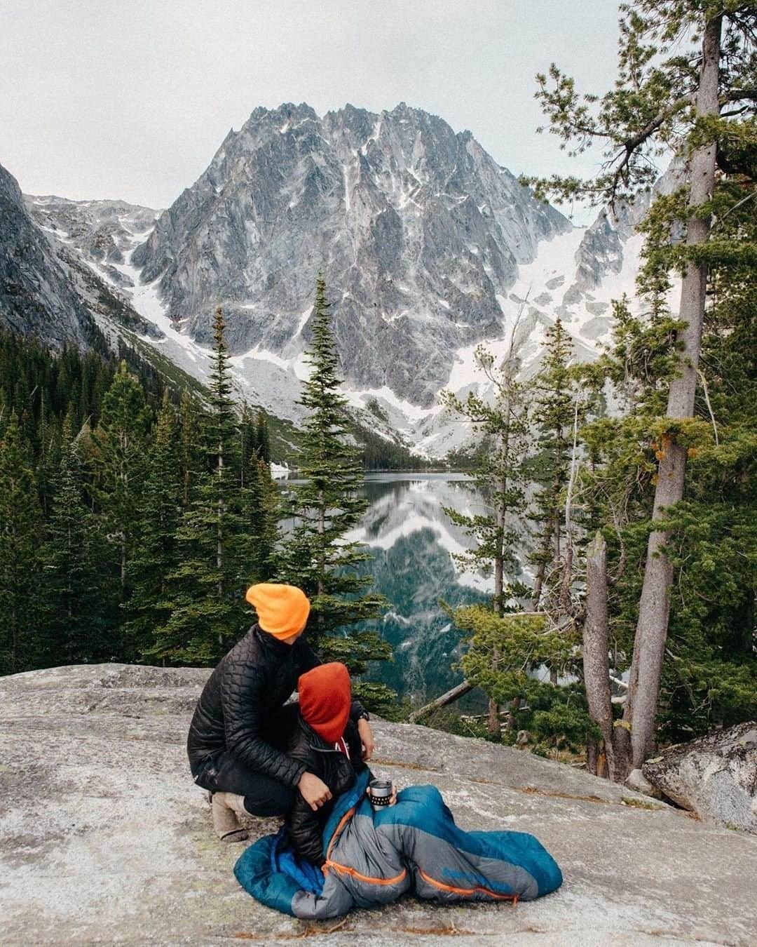 REIさんのインスタグラム写真 - (REIInstagram)「Sharing the adventure is doubling the fun.  Photo: @k_sto, in Central Cascades, #Washington. #OptOutside」7月15日 22時00分 - rei