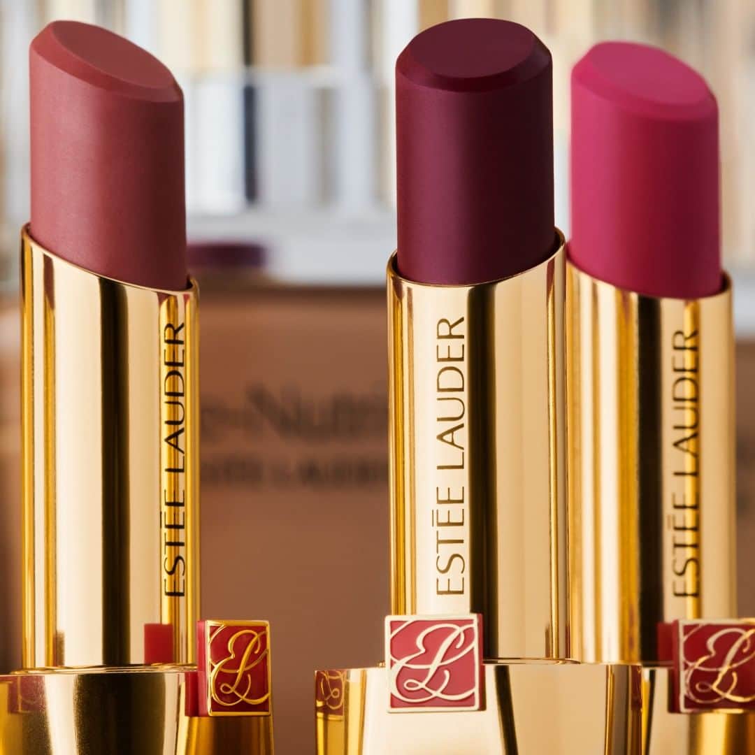 エスティローダーさんのインスタグラム写真 - (エスティローダーInstagram)「A new way to wear matte: #PureColorDesire Matte Lipstick delivers 8-hour, high impact color with a velvety, lightweight feel. Discover a new form of #lipstick luxury — link in bio.」7月15日 22時15分 - esteelauder