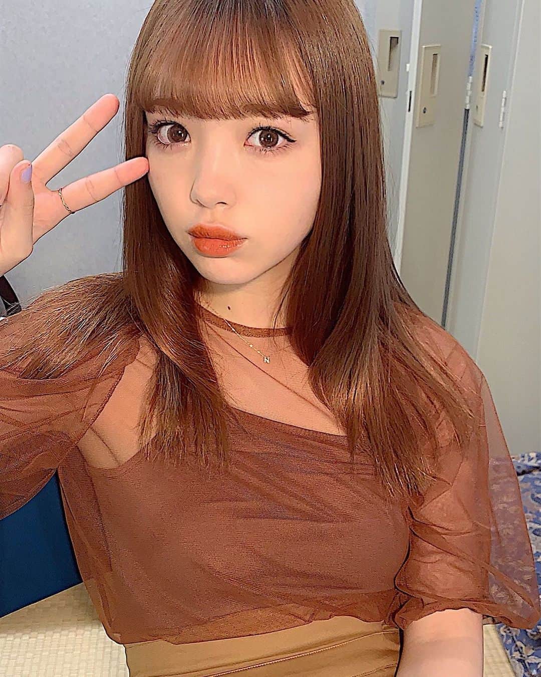 高橋有紀のインスタグラム：「お疲れさま🐻 収録と収録の合間にトリートメントしてサラサラ〜」