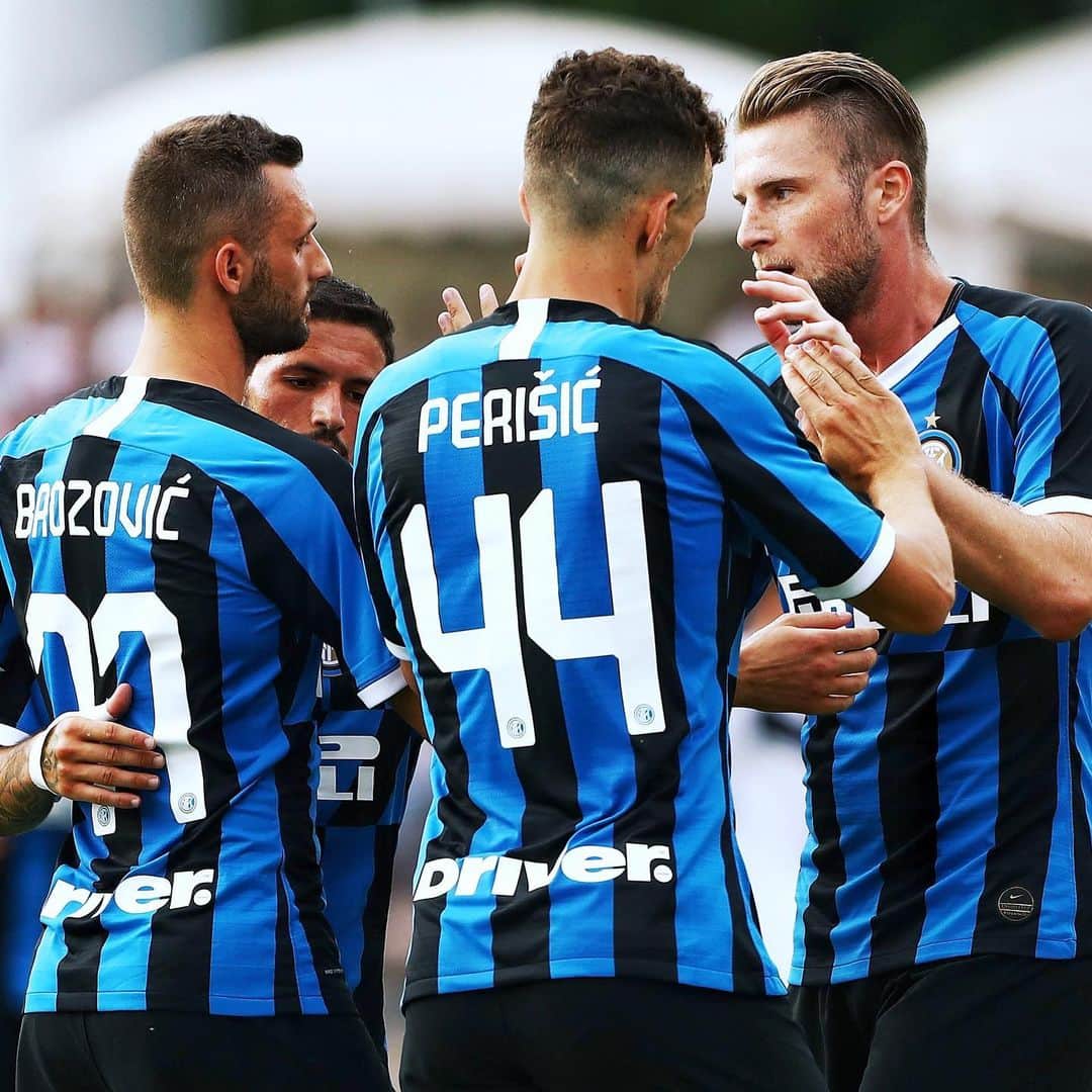 インテルナツィオナーレ・ミラノさんのインスタグラム写真 - (インテルナツィオナーレ・ミラノInstagram)「#LUGANOINTER MAN OF THE MATCH? 🤔📊⚽️ #Inter #ForzaInter #Lugano2019 #Football」7月15日 22時11分 - inter