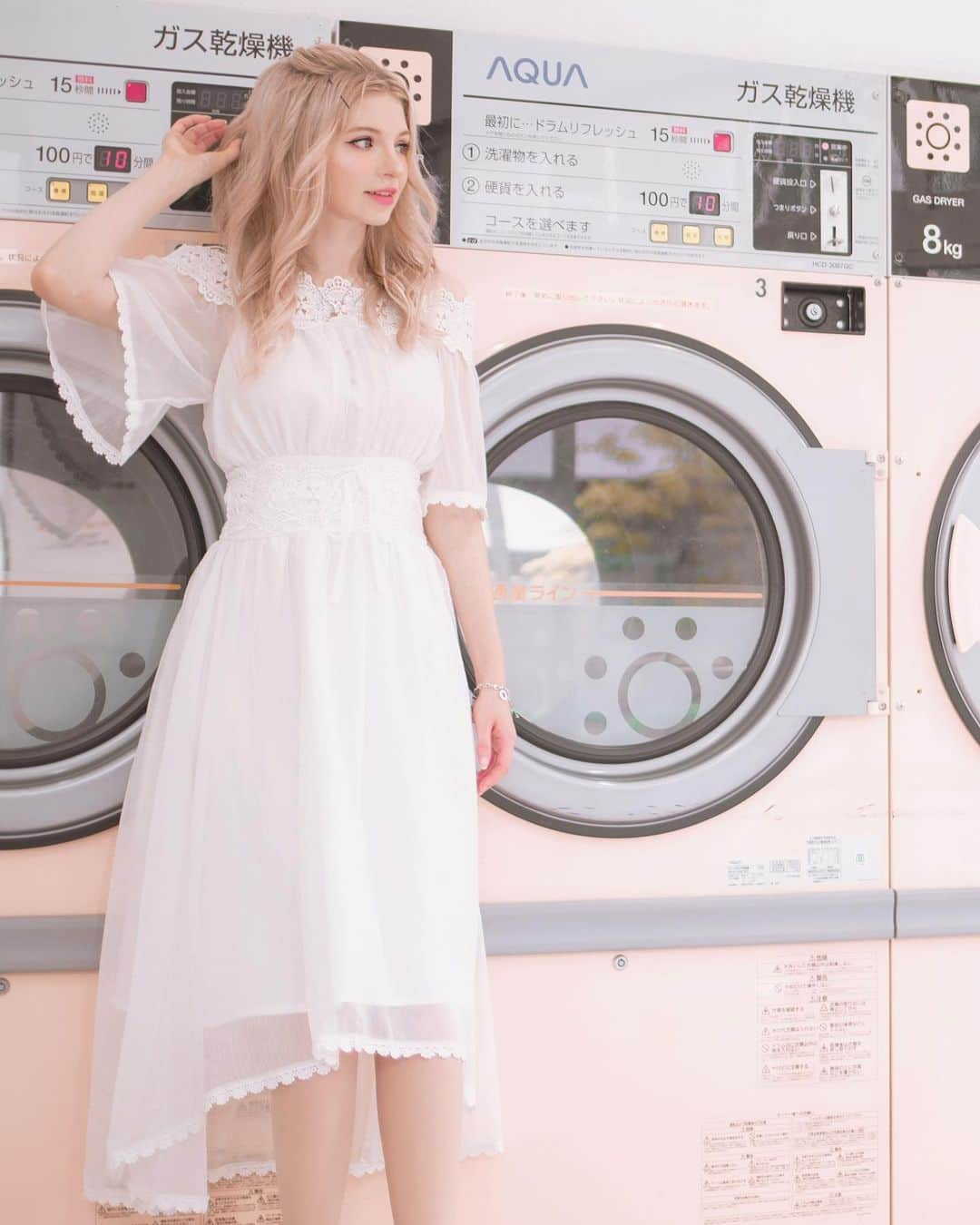 ソフィーさんのインスタグラム写真 - (ソフィーInstagram)「Wearing my new Liz Lisa summer dress! I’ve been wanted a white dress for a while now and this one was just perfect! - ✨If you are looking to order some Japanese brand clothing from overseas check out @neokyo_jp ! They are a cheap Japanese Shopping service and ship worldwide!✨ - #ad #lizlisa #summerdress #tokyo #japan」7月15日 22時22分 - peachmilky_