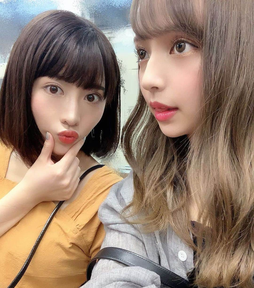 宮瀬彩加さんのインスタグラム写真 - (宮瀬彩加Instagram)「久しぶりに会っても久しぶり感のない人。 初めて『ボブ懐かしいね、良い◎』て言ってくれた人。 歴が長いから今までの髪型だいたい知ってる人。👯‍♀️👯‍♀️」7月15日 22時24分 - ayaka_miyase