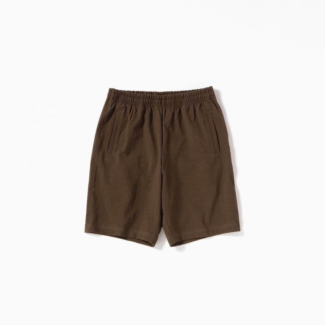 Jackmanさんのインスタグラム写真 - (JackmanInstagram)「「Summer Fabric」﻿﻿﻿﻿﻿﻿ ﻿﻿ We would like to recommend Stretch Cotton Jersey for high summer. It has elastic,soft feeling and excellent in tenseness and stiffness. ﻿ ﻿ "Stretch Shorts"﻿﻿﻿﻿﻿﻿ Khaki / ￥10,000＋Tax﻿﻿﻿﻿﻿﻿ ﻿﻿﻿ #jackman_official #factorybrand #madeinjapan #madeinfukui #japanesefabric #stretchjersey#jm4835」7月15日 22時40分 - jackman_official