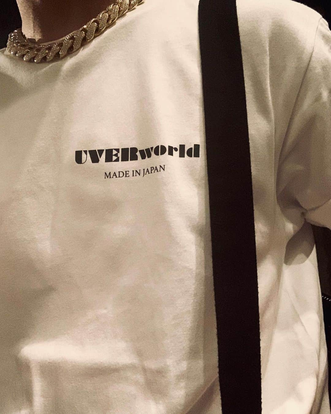 TAKUYA∞さんのインスタグラム写真 - (TAKUYA∞Instagram)「UVERworld  #UVERworld #TAKUYA∞ #自分のバンド大好き  #Tシャツ作ってもらった #好きすぎて自分で着るとか、、 #グッズじゃないよ #2着だけ作ってもらった #癖強」7月15日 22時44分 - takuya_world_official