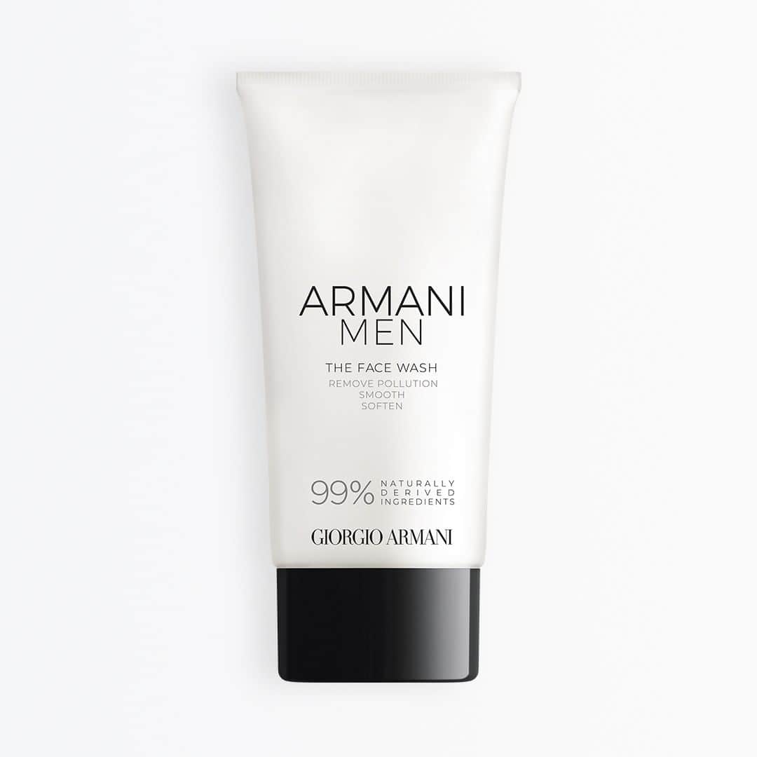 Armani Beautyさんのインスタグラム写真 - (Armani BeautyInstagram)「Start the ARMANI MEN skincare routine with THE FACE WASH. The naturally derived formula smooths, softens and purifies to create a clean, clear and balanced complexion.  #ArmaniBeauty #ArmaniMen #skincare」7月15日 22時59分 - armanibeauty