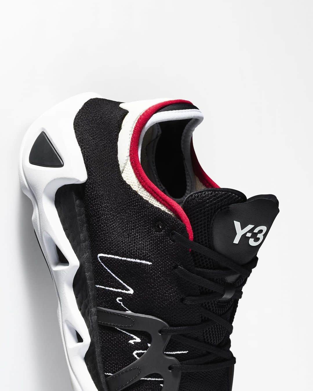 ワイスリーのインスタグラム：「Y-3 FYW S-97 available on July 18th. Y-3 Fall Winter 2019. --- #adidas #Y3 #YohjiYamamoto #FYWS97 Discover the collection at Y-3.com」
