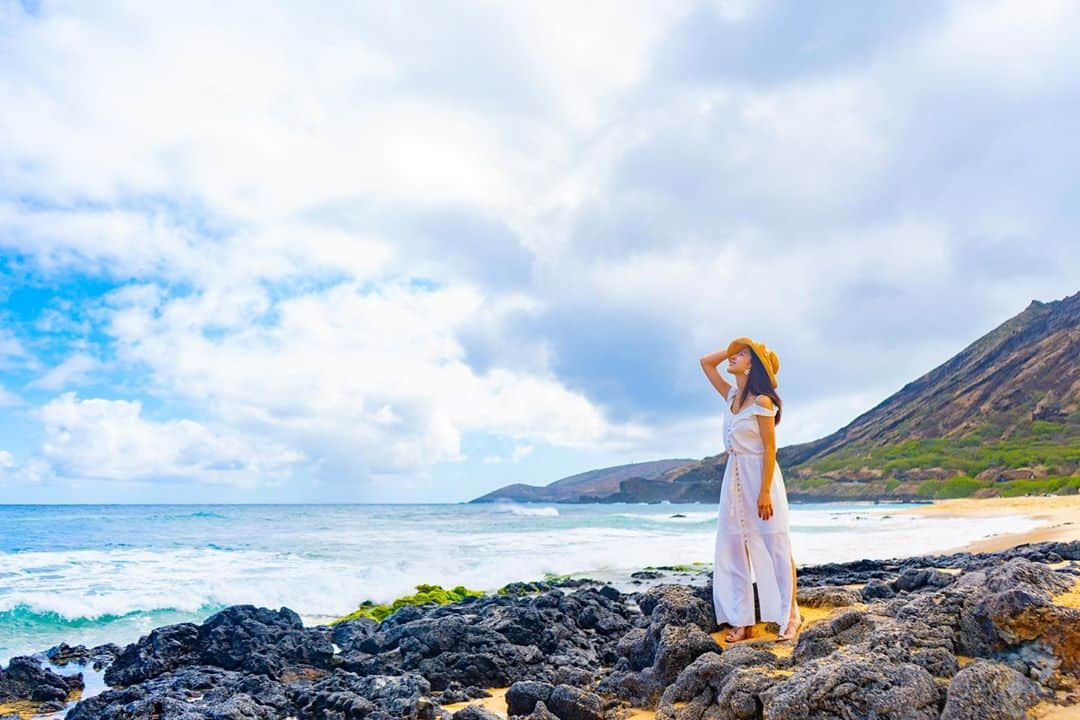 松井絵里奈さんのインスタグラム写真 - (松井絵里奈Instagram)「青い海🏖 白い砂浜…  自然の息遣いが聴こえる。 自然の鼓動を感じる。  大自然のエネルギーを 身体中にいただく。 自分も自然の一部だと 感じる🌱✨✨ @hawaiisecrettours  #海の日 #松井絵里奈 #自然#nature #海#sea#hawaii  #🏝#💓」7月15日 23時13分 - erina74xx