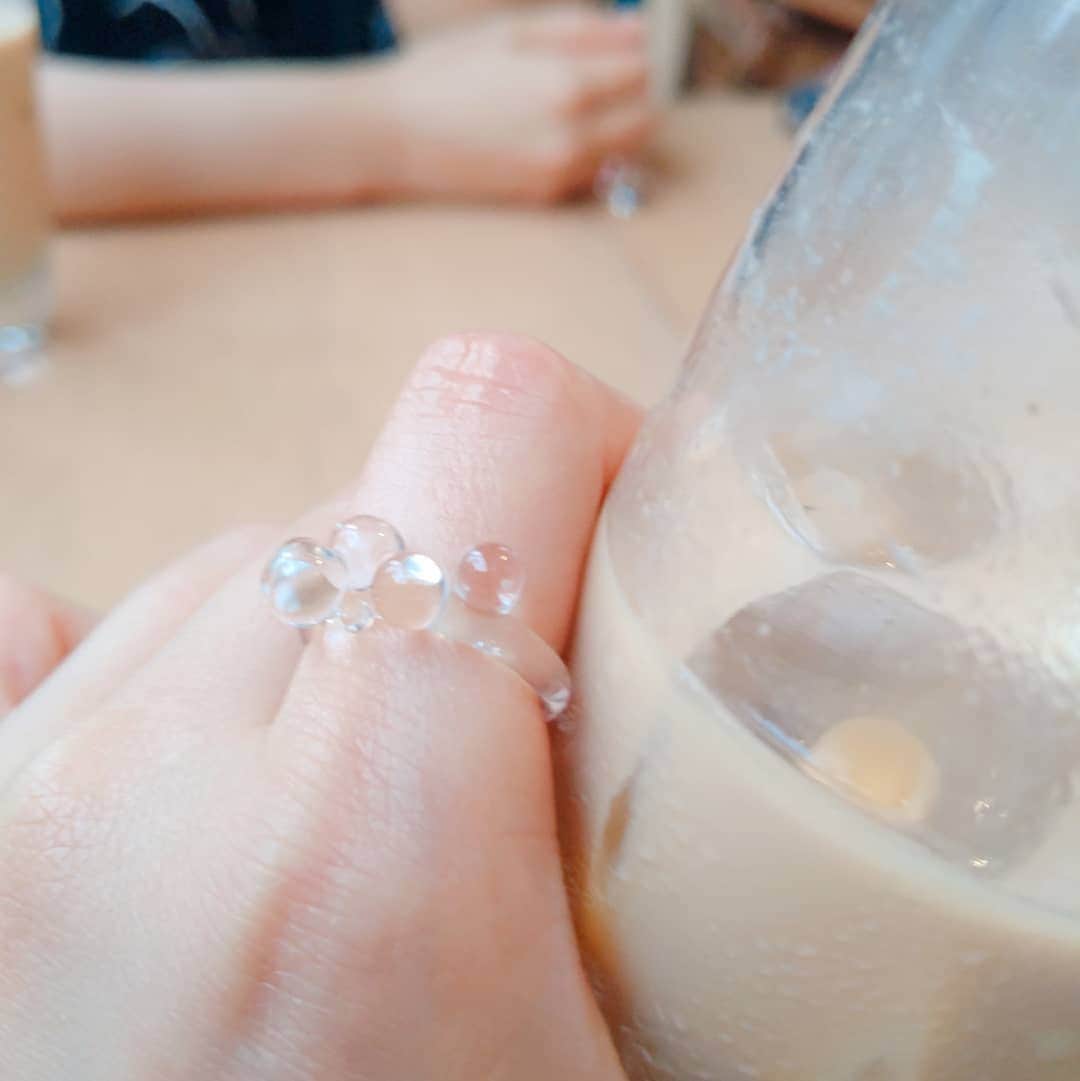 emiemieminkoさんのインスタグラム写真 - (emiemieminkoInstagram)「@kenta_chujo  さんの おしゃれな指輪。  GETした。  硝子〜 繊細✨」7月15日 23時27分 - emiemieminko