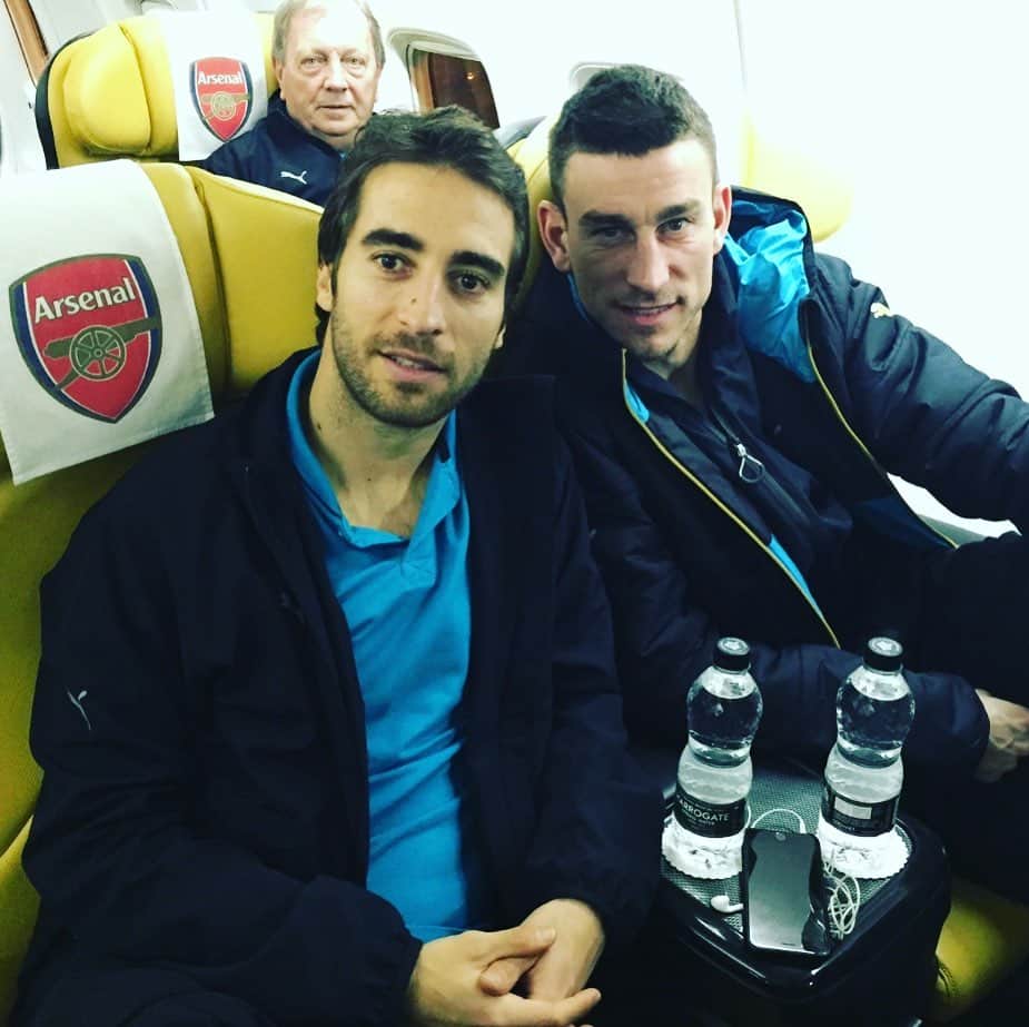 マチュー・フラミニのインスタグラム：「Lolo, my thoughts and support are with you.  First and foremost, I know how committed and true to the Arsenal badge you have been all these years. Furthermore, I know how hard it must be for you to face this difficult situation. Emotions run high so sometimes with reflection, one can look at things from a different perspective. Given all of the above, I’m sure a positive solution will be found. 🙏🏼」