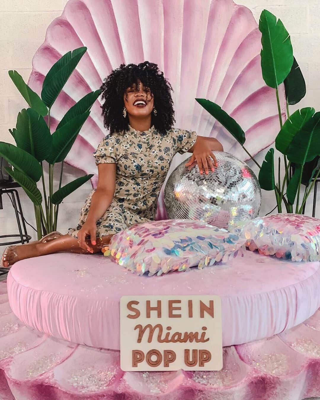 SHEINさんのインスタグラム写真 - (SHEINInstagram)「Now you know that mermaids are real! Until Next Time Miami Pop Up VIP Party🤩😘 @natashaleeds  Search '703815' link in bio. #SHEIN #SHEINgals #SHEINstyle #SHEINtakesMiami #SHEINss2019 #dress  #floral」7月15日 23時34分 - sheinofficial