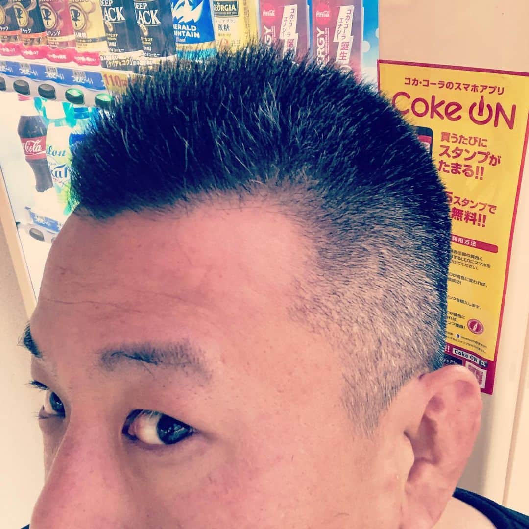 浅香圭 コラゾン さんのインスタグラム写真 浅香圭 コラゾン Instagram 散髪した 虫刺されにはムヒ 髪型はソフトモヒ W Graffiti らくがき Art Streetfashion イラスト ライブ マンガ アート 漫画 演劇 モデル イケメン 芸能 美容師さんと繋がり