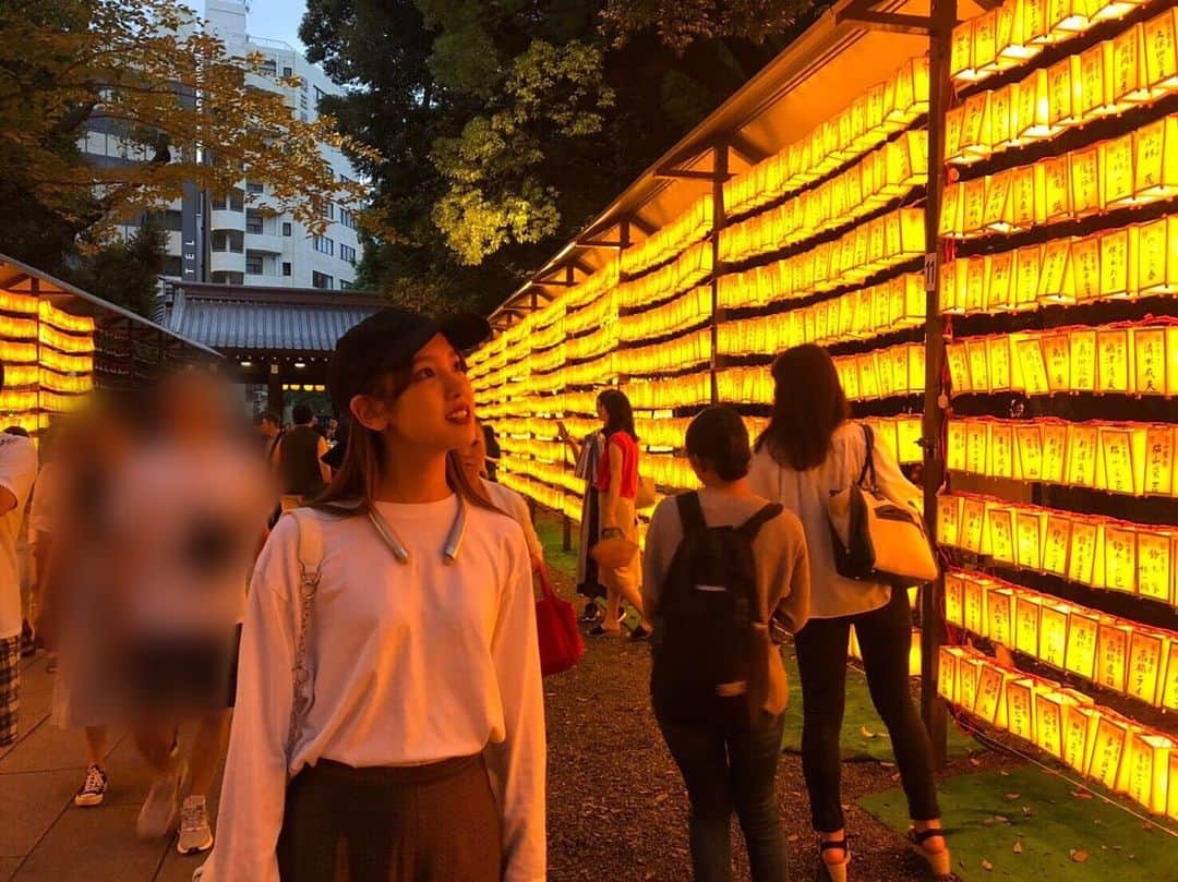 飯窪春菜のインスタグラム：「⛩🏮 みたま祭りに、南波志帆さんと行ってきました☺️ 初めてのみたま祭りは、人の多さに圧倒されました…！ 今年初おまつり🏮☺︎🏮 #みたままつり  #靖国神社  #南波志帆 さん #はるなの毎日  #飯窪ってる」
