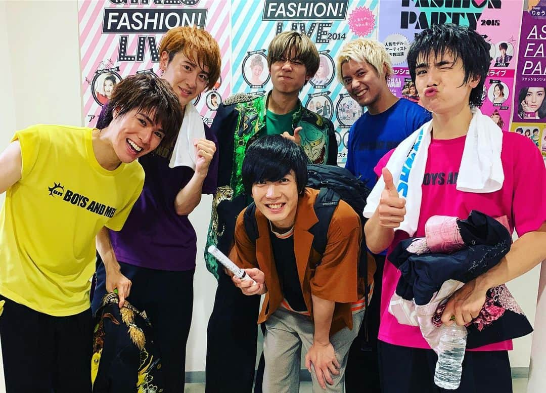 BOYS AND MENさんのインスタグラム写真 - (BOYS AND MENInstagram)「今日の誠は太田川駅＆アスナル金山にてイベントでした😊  ありがとうございました💓  #ボイメン #誠 #本田剛文 #勇翔 #平松賢人 #土田拓海 #吉原雅斗 #田村侑久 #終演後には #SOLIDEMO さんと #田村も遊びに来ました」7月16日 0時20分 - boysandmen_official