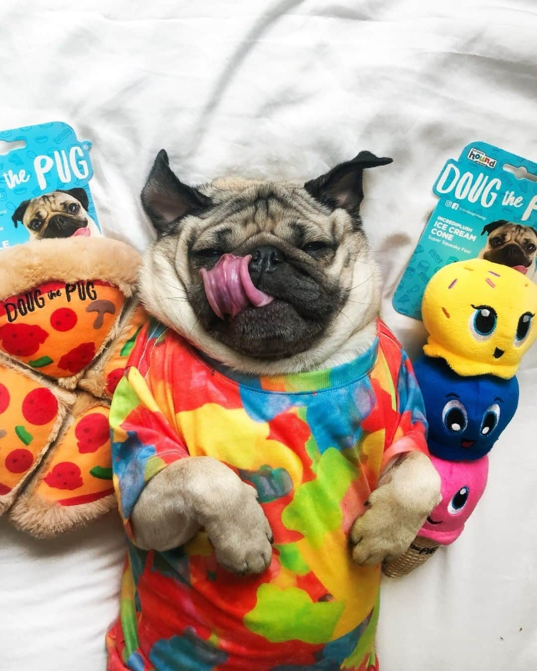 itsdougthepugさんのインスタグラム写真 - (itsdougthepugInstagram)「"Guilt free junk food" -Doug • The best part about my line of dog toys is that they're zero calories! It's Amazon Prime Day today and tomorrow, and u can get my brand new toys exclusively on there! Link in bio or find them on Amazon 🍕🍦」7月16日 0時30分 - itsdougthepug