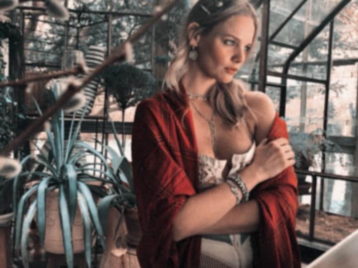 ダニジョーのインスタグラム：「Wait for it.... got chya 😉 @marloeshorst bringing in pre-fall like 🔥 tap to shop the #newarrivals • For Pre Fall we were inspired by secret worlds, ancient stories and bygone eras. Each piece holds a little magic in it and radiates light so the wearer carries its bright energy the way the north star carries a black sky. We shot the collection on our dear friend Marloes, who embodies the elegance, grace and mystery of the PreFall story. We chose one of our favorite magical places, Michael Trapp’s in Cornwall to bring the fairytale to life. Each piece will find a way to be worn in your everyday collection but can also dress up your go-to styles to take you into night. We hope you enjoy Pre Fall as much as we have enjoyed designing it ✨ Xo Danielle + Jodie」