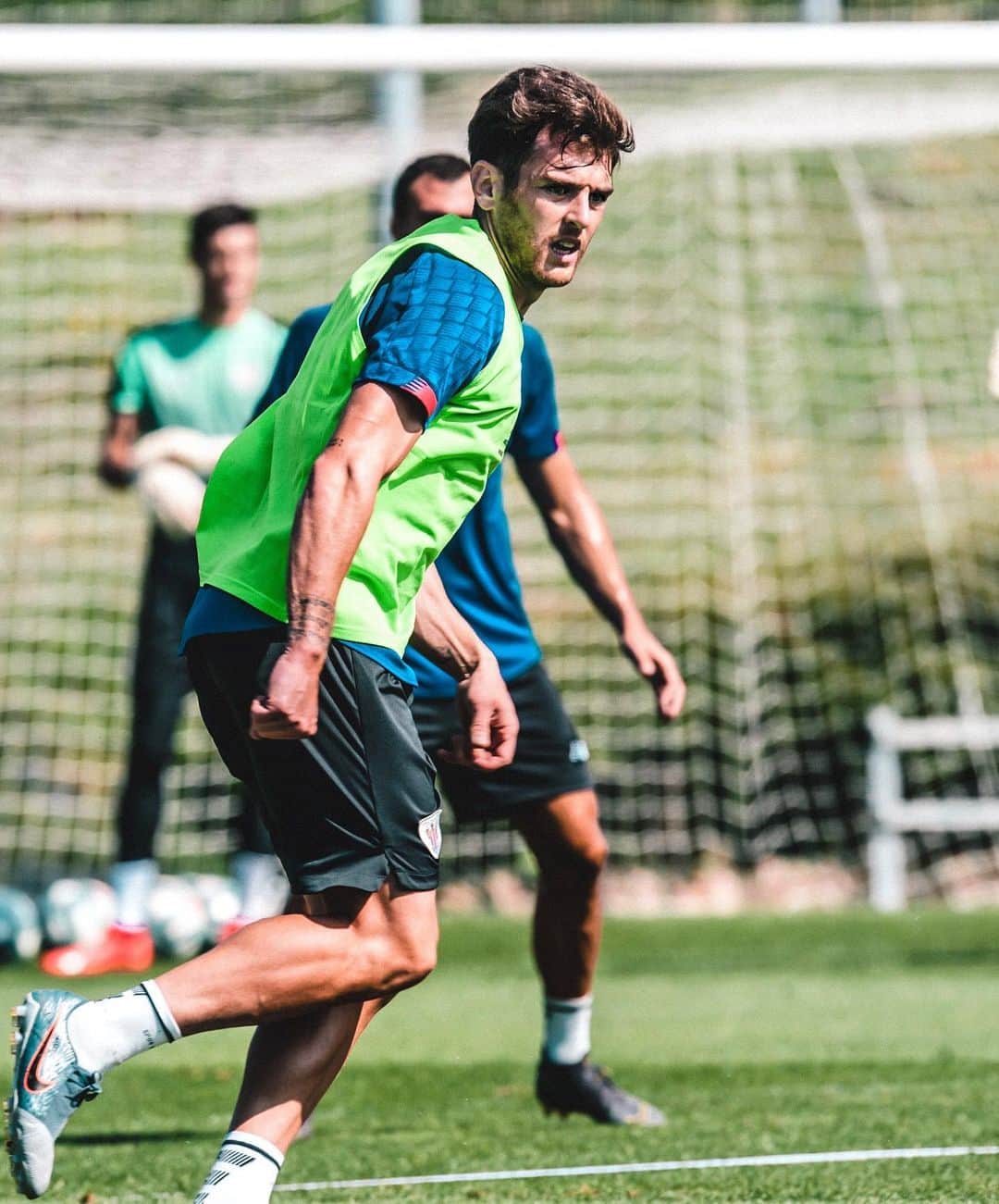 イバイ・ゴメスのインスタグラム：「Nueva semana! 💪🏼⚽️」