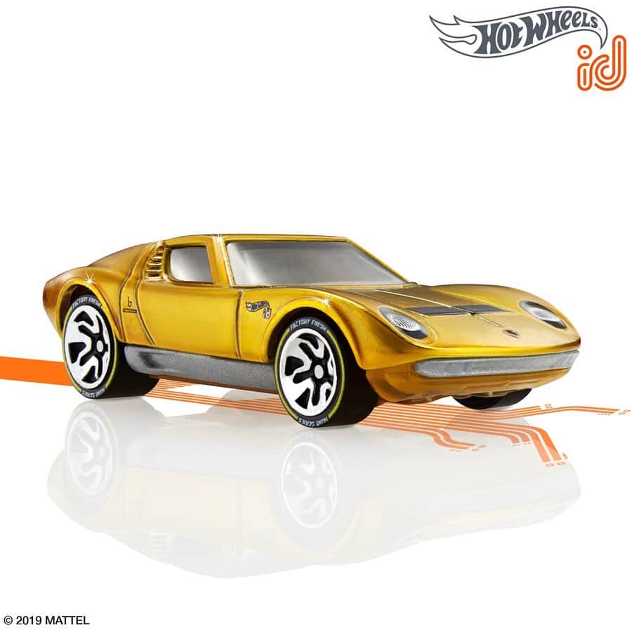 Hot Wheelsさんのインスタグラム写真 - (Hot WheelsInstagram)「The newest collection of #HotWheelsid has dropped on Amazon #PrimeDay. Speed over to get yours now!」7月16日 1時10分 - hotwheelsofficial