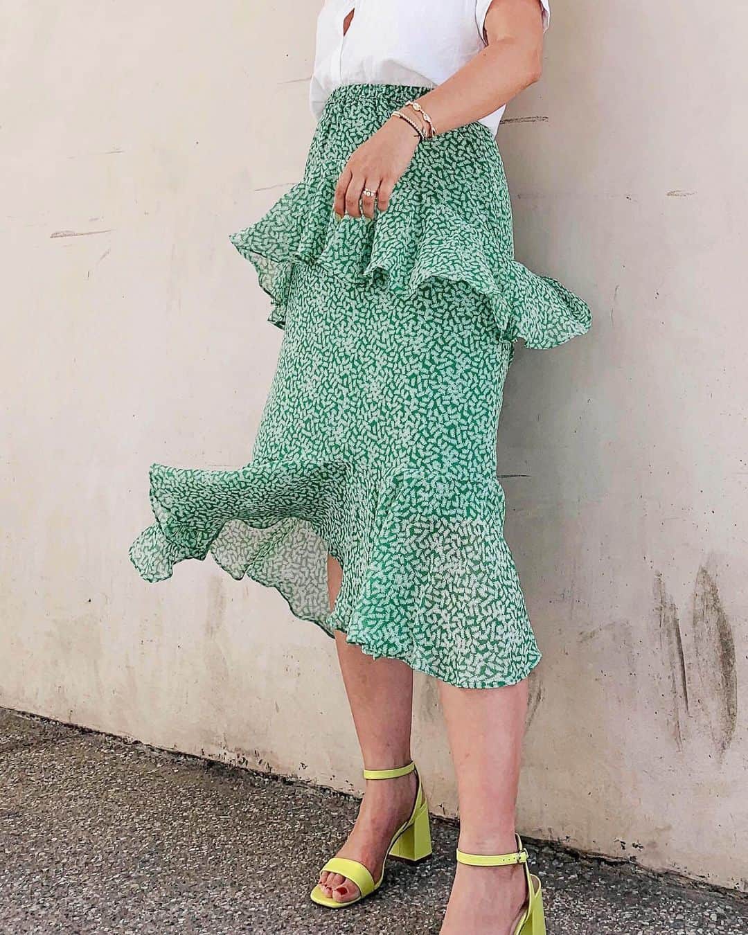Target Styleのインスタグラム：「High temps call for breezy outfits. #MyWhoWhatWear 📷: @courtneypartyhardy」