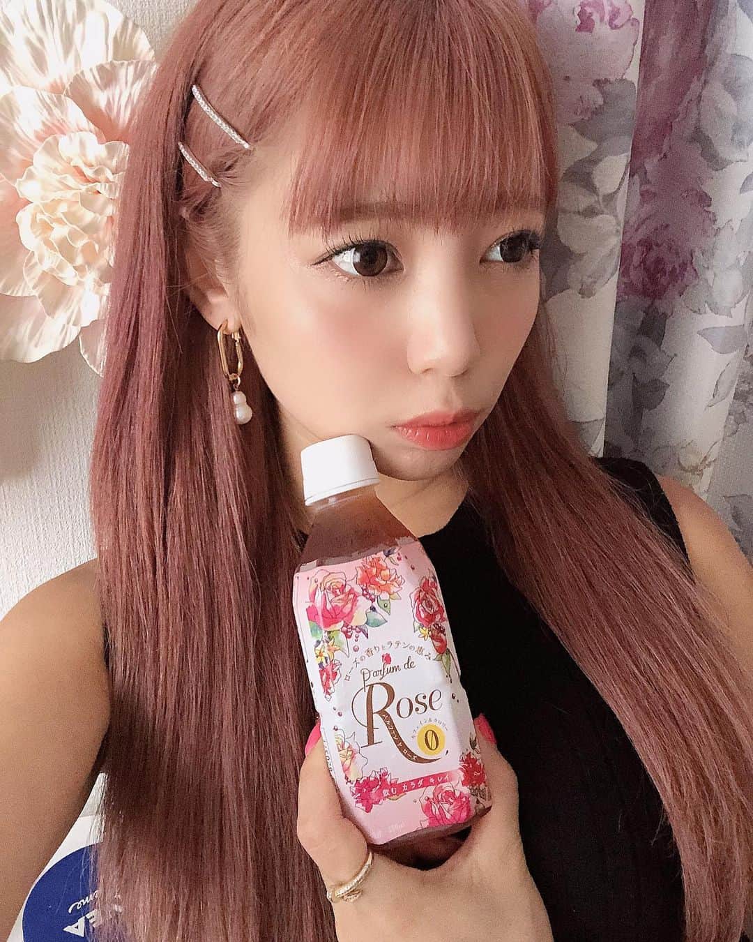吉澤友貴さんのインスタグラム写真 - (吉澤友貴Instagram)「ローズティー❤️🌹 美味しいい香り💖 綺麗になる為にも飲んでる最近🥰🥰 結構色々効果あるんだよねぇ～ハーブティーって✨ @kobe_smc」7月16日 1時21分 - yuki_yoshizawa_
