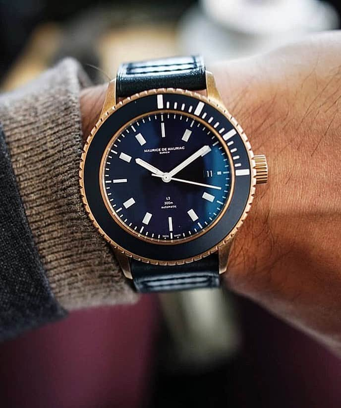 Maurice De Mauriac Zurichさんのインスタグラム写真 - (Maurice De Mauriac ZurichInstagram)「Tap to see more of our L2 Bronze Diver’s Watch ! Thank you @jestacey from @hodinkee for this cool shot ! #mauricedemauriac #hodinkee #diverwatch #dive #zurich #l2 #watch」7月16日 1時47分 - mauricedemauriac