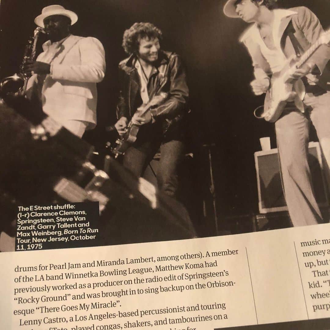 マシュー・カマのインスタグラム：「A little shoutout about working on the new @Springsteen record in this month’s @uncut_magazine !! The real trip is, the photo above it is from a show my dad told my brother and I about since we were little kids. Those shows were our dad’s first Bruce shows in 1975 around the Born To Run release. His tellings of that tour became almost fairytale like in our house. Really wild to see it come full circle. What is this life !!! ❤️」