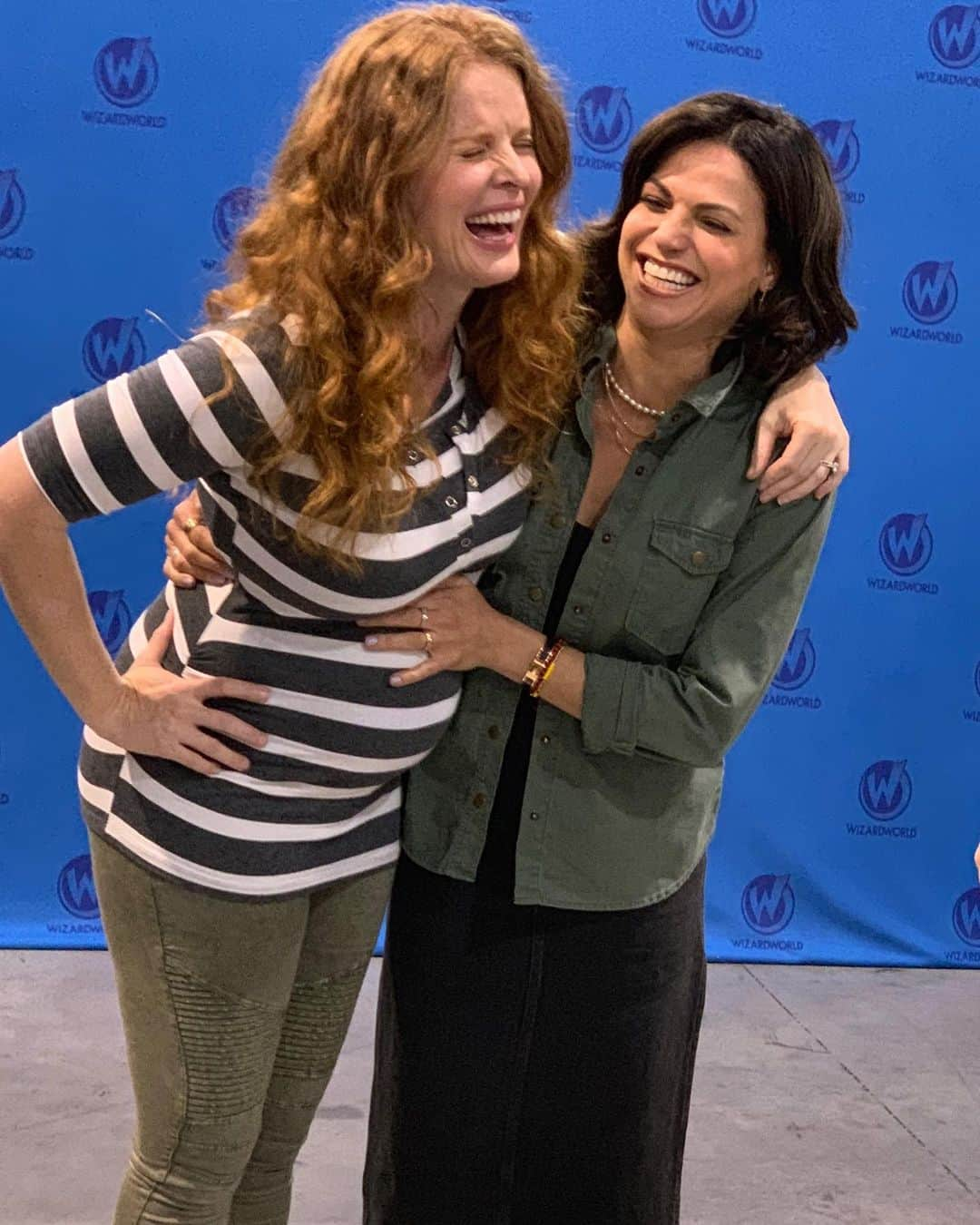 レベッカ・メイダーさんのインスタグラム写真 - (レベッカ・メイダーInstagram)「HAPPY BIRTHDAY LANA!!! I love you and I love laughing with you the most! Thank you for being such a wicked friend and allowing me to always be me. May this year bring you all that your heart desires!💚❤️👩‍❤️‍👩 @lparrilla」7月16日 2時08分 - bexmader