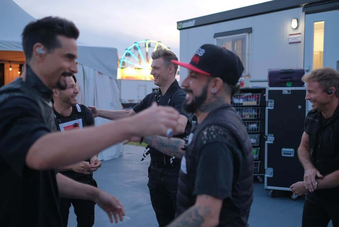 backstreetboysさんのインスタグラム写真 - (backstreetboysInstagram)「An epic night at @ottawabluesfest 🇨🇦 Thank you all!! #DNAWorldTour #RBCBluesFest2019」7月16日 2時17分 - backstreetboys