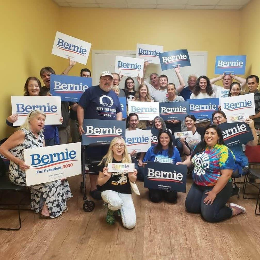 バーニー・サンダースさんのインスタグラム写真 - (バーニー・サンダースInstagram)「We signed up thousands of volunteer shifts at our barnstorms this weekend in Iowa, Nevada and South Carolina! This is a people-led movement — join an event near you at map.berniesanders.com.」7月16日 2時48分 - berniesanders