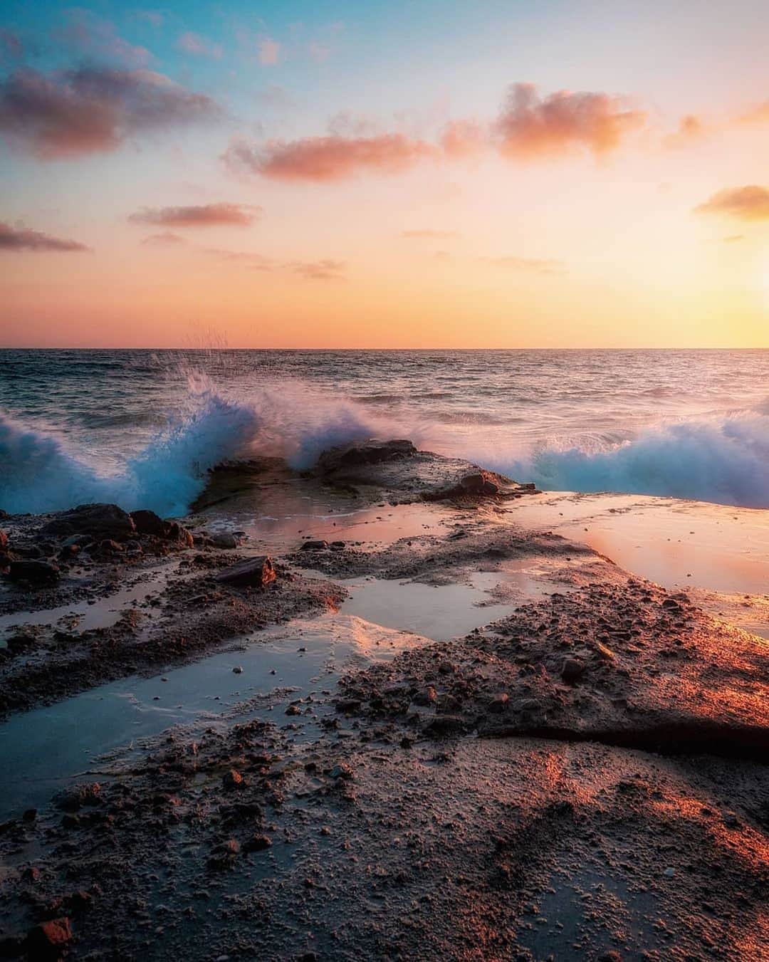 NikonUSAさんのインスタグラム写真 - (NikonUSAInstagram)「@beethenomad shared this #NikonNoFilter shot of the stunning view from Laguna Beach, California. 📸: #D750 and AF-S Zoom-NIKKOR 17-35mm f/2.8D IF-ED lens. Show off your favorite views with #NikonNoFilter for a chance to be featured!」7月16日 3時30分 - nikonusa