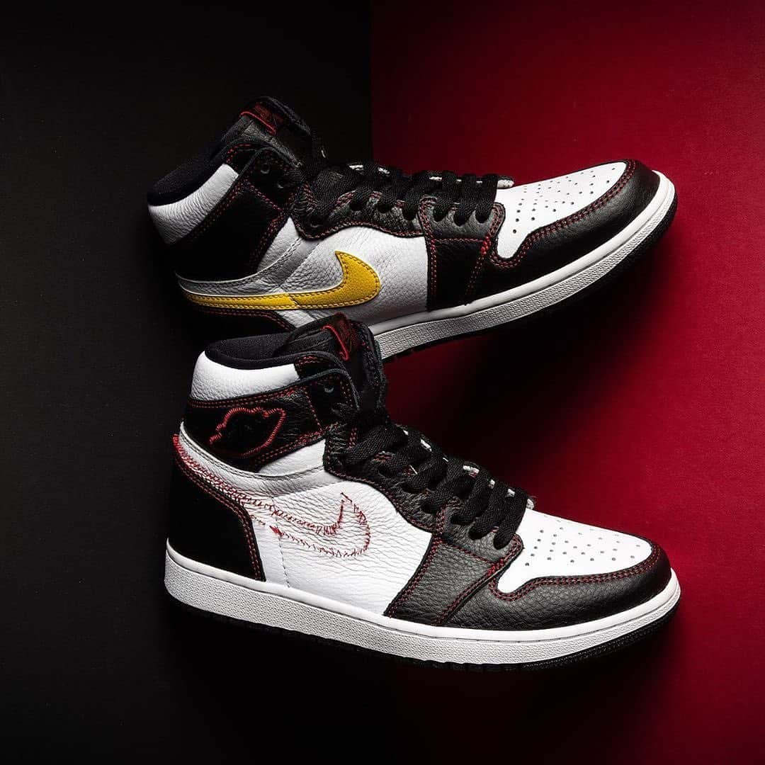 Sneaker News x Jordans Dailyさんのインスタグラム写真 - (Sneaker News x Jordans DailyInstagram)「Another look at the newest Defiant Air Jordan 1. How do you feel about the swooshes? #jordansdaily」7月16日 4時10分 - jordansdaily