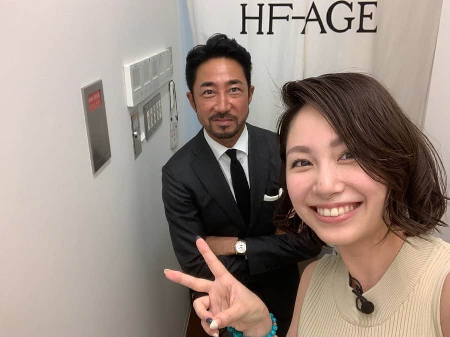 寺田有希さんのインスタグラム写真 - (寺田有希Instagram)「時計に疎すぎた私がついに昨日！初めて時計に惚れしました😳🕰✨ ・ ・ かわいー🥺！！！ IWCのダヴィンチオートマティックムーンフェイズ✨ 私ムーンフェイズが好きみたい！！！ もう、めっちゃ魅力的かわいい🥺！！！ でも200万するらしい！！！ 値段が全くかわいくないぞ！！！笑笑 ・ ・ ってことで、時計屋さん『HF-AGE』#hfage 仙台店で公開収録をさせて頂きました！！！ @hfagesendai  #brchannel @b.r.online ・ ・ それはもう高級な時計をたくさん… たくさん見せていただきましたよ… ご紹介した時計の総額2000万…(白目) ・ ・ でも、おかげさまで 時計のことがまっったく分からなかった私ですが、少しずつ、同じ時を刻む魅力を理解しようとしてきています ・ ・ 『30歳の記念に』 とたくさん勧めてもらってさ。正直、確かに買ってもいいかな？なんて心で思ってたんだけどさ… ・ ・ あかん！！！ 200万は無理や！！！笑 ・ ・ もっと精進します(´･_･`) いつか買えるように… 目標をはっきりさせるためにインスタにアップしておこう🕰✨ ・ ・ これが買えるようになるために… みんな！！よろしくやで！！！！！笑笑 ・ ・ それにしても干場さん… 遠近法使いすぎ！！！！！(5枚目)笑笑 そんな楽しいBRchannelよろしくね！ https://www.youtube.com/user/brchannelqa ・ ・ #iwc #iwcwatches #iwcdavinci  #時計 #機械式時計  #公開収録 #仙台 #ありがとうございました #yoshimasahoshiba @yoshimasa_hoshiba  #寺田有希 #teradayuki」7月16日 14時48分 - terada_yuki