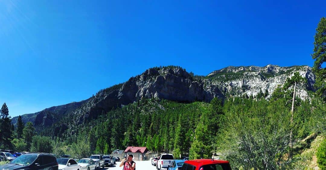 村主章枝さんのインスタグラム写真 - (村主章枝Instagram)「Nice views  #hiking  #lasvegas  #lasvegasactivities  #ラスベガス  #ラスベガス生活」7月16日 15時00分 - fumie.suguri