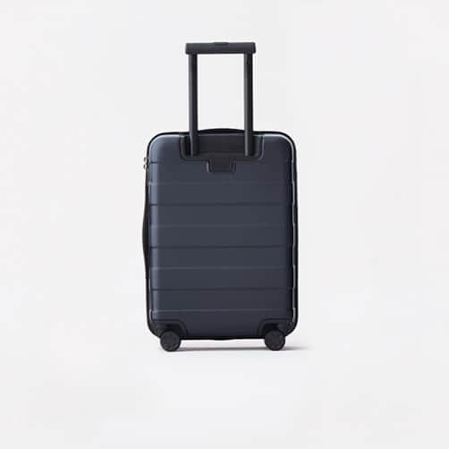 MUJI USAさんのインスタグラム写真 - (MUJI USAInstagram)「The perfect carry-on: our 35L Adjustable Handle Hard Carry Suitcase is designed with quiet, double wheels and a convenient wheel lock so you can be hands free at the check-in counter or whenever.  For a limited time, the 35L Hard Carry Suitcase is $99.90 in stores and online. #muji #mujiusa #travel #mujitogo」7月16日 6時59分 - mujiusa