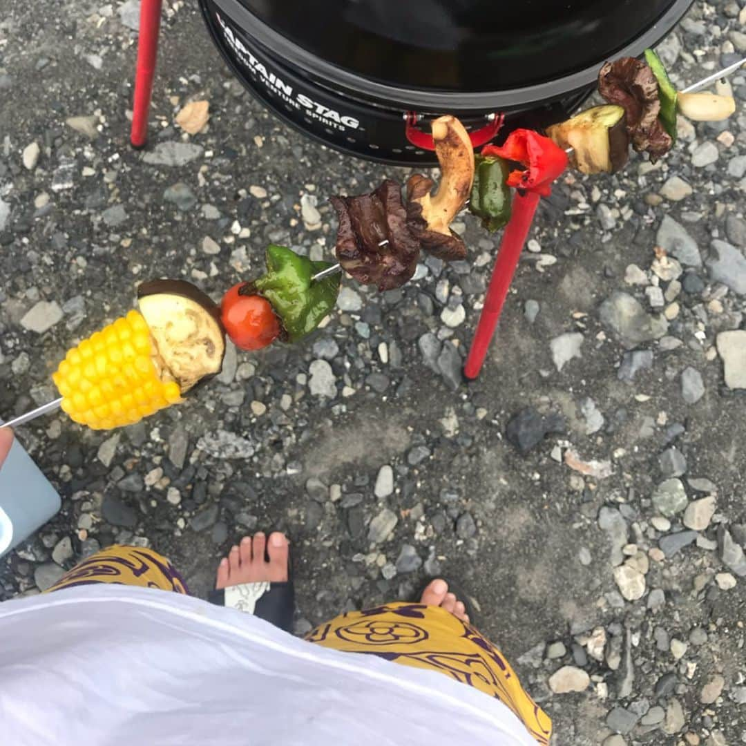 イルマニアさんのインスタグラム写真 - (イルマニアInstagram)「今年はBBQで食べる専門じゃなくて焼く専門になってらちょっとかっこいいとこ見せちゃおうと思ってる俺です😎 ✨ ・ ・ 3万円分くらい必要なセット買って形から完璧入る男www ・ ・ 令和元年初BBQは火を起こすのに苦労しましたwww 難しいー😂 ・ ・ #イルマニア #bbq#mcma#食べる担当#焼く担当#imranpotato #illmatic#gballer#summer#梅雨#outdoor#ジャークチキン」7月16日 7時00分 - mcma0821