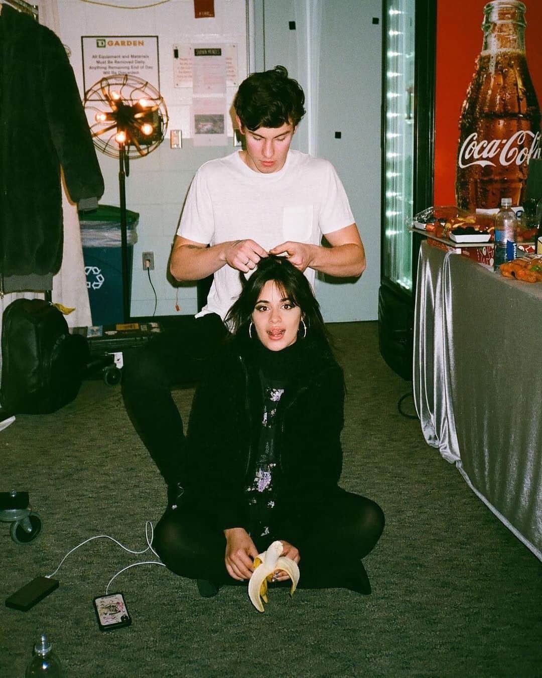 E! Onlineさんのインスタグラム写真 - (E! OnlineInstagram)「𝐄𝐗𝐂𝐋𝐔𝐒𝐈𝐕𝐄! There's nothing holding Shawn Mendes & Camila Cabello back anymore. Link in bio for why the timing is finally "right" and why their relationship is "moving quickly." (📷: @camila_cabello)」7月16日 7時31分 - enews