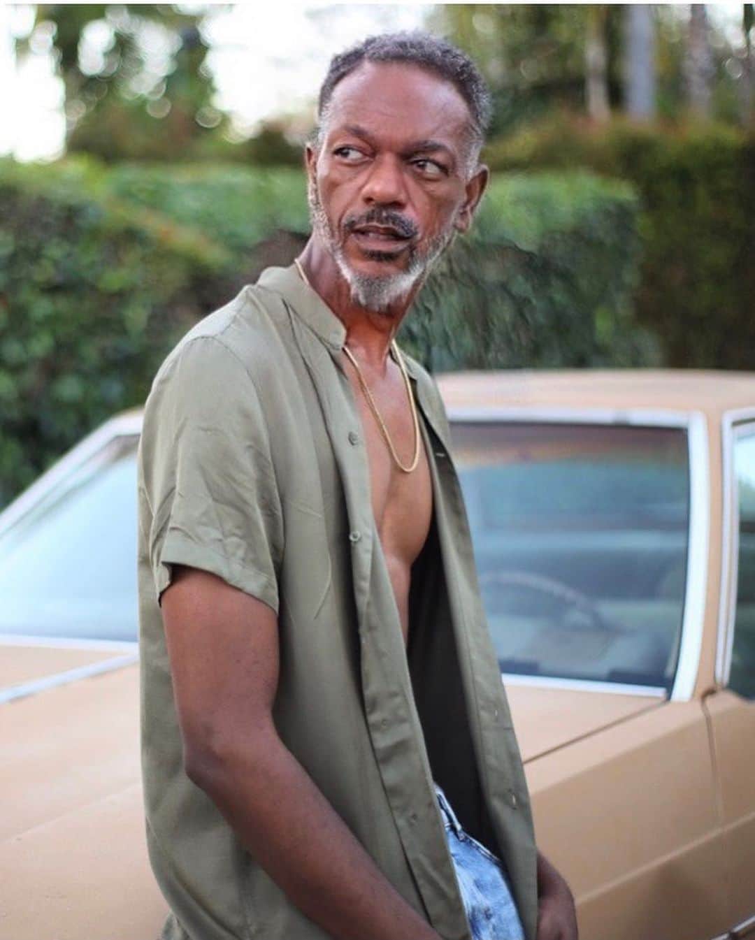 Reggie COUZさんのインスタグラム写真 - (Reggie COUZInstagram)「Brooo Why they do me like that?! 😭😭💀💀 I look like Morgan Freeman LMAO! 🤦🏾‍♂️ #AgeChallenge」7月16日 7時40分 - reggiecouz