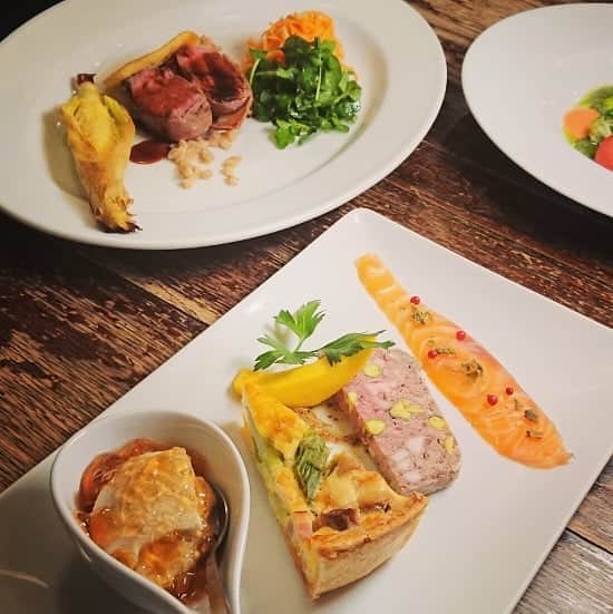 滝香織のグルメインスタ